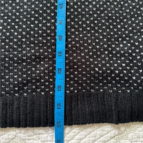 Women’s Black Ghost & Skull Pattern Crewneck Sweater - Picture 7 of 9